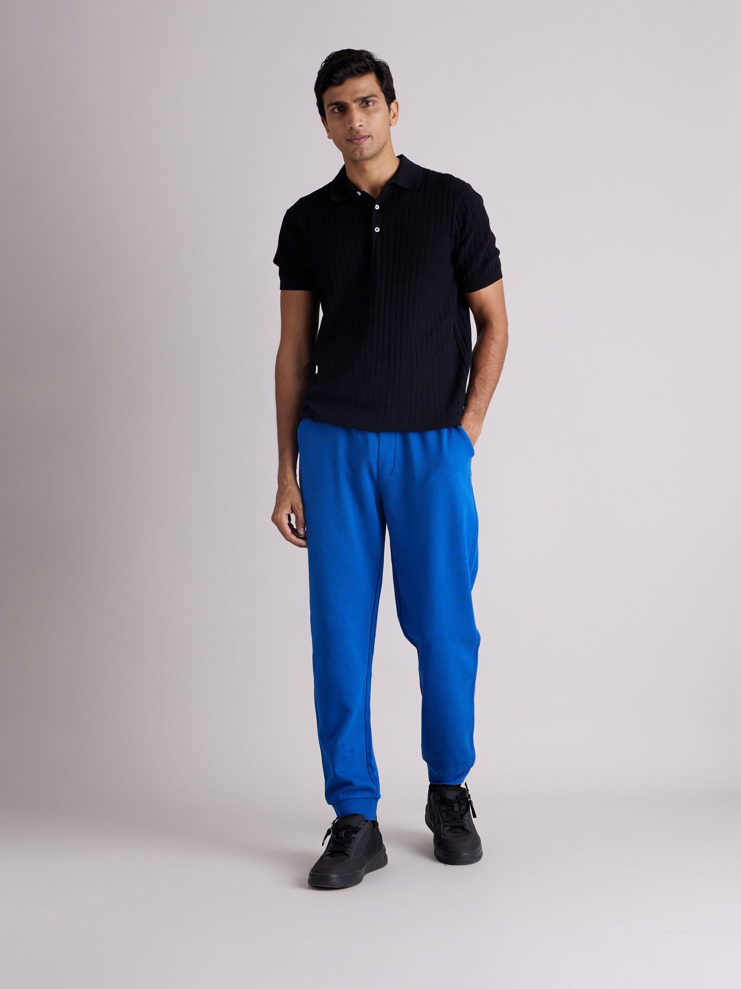 Celio* Men Blue Solid Jogger Fit Cotton Trousers