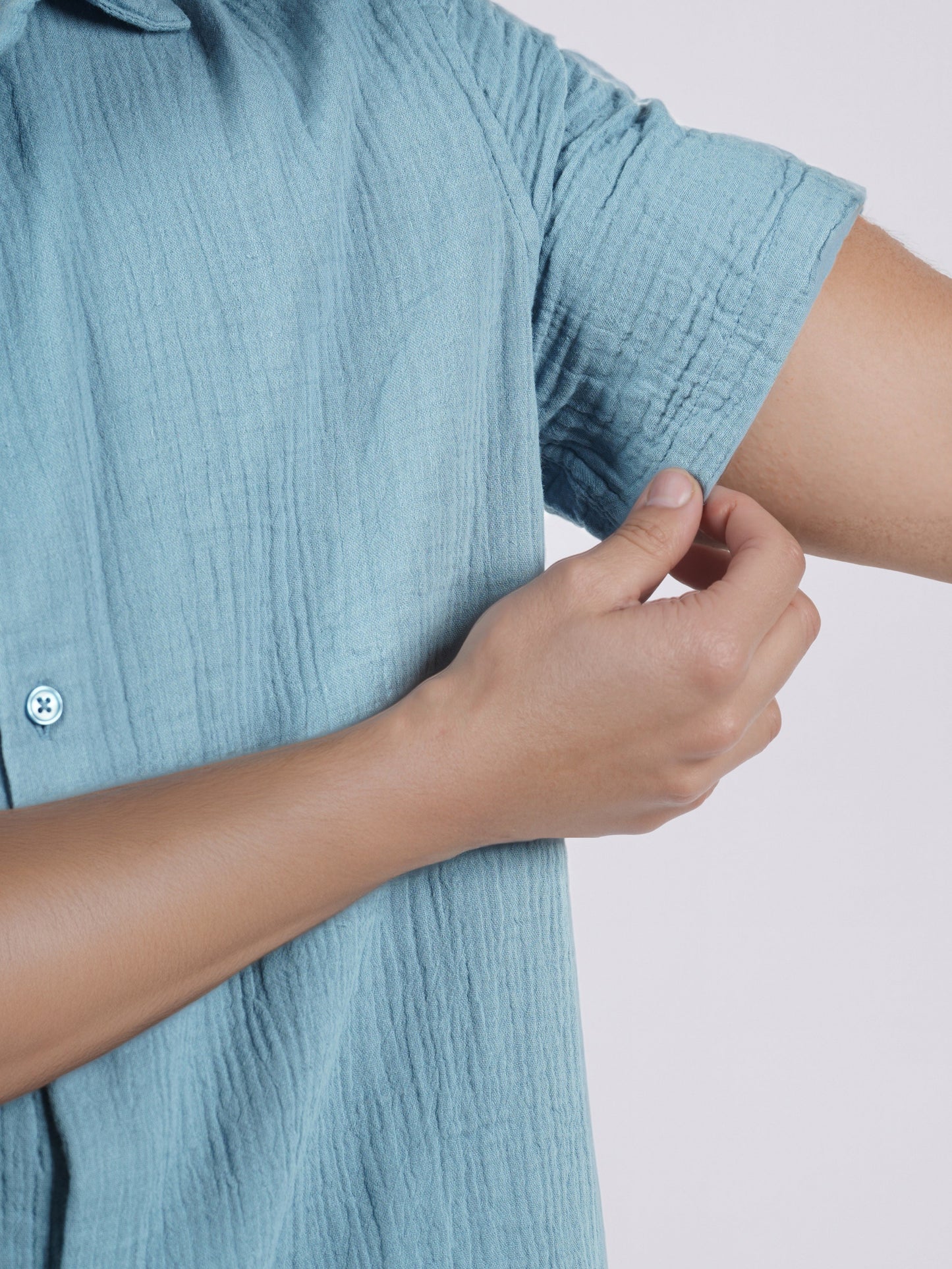 Celio* Men Blue Solid Regular Fit Cotton Shirts