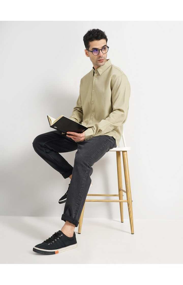 Celio* Solid Regular Fit Cotton Olive Shirt