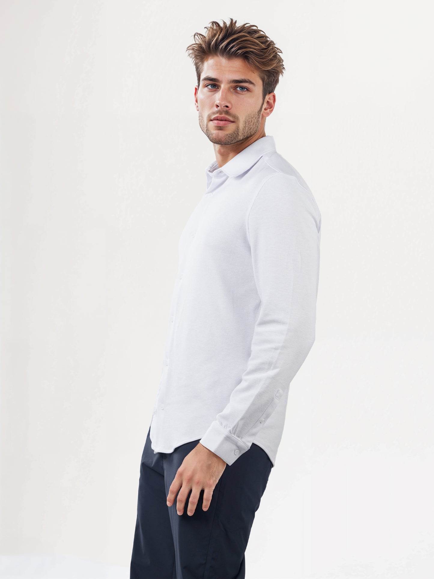 Celio* Solid Regular Fit Poly-Cotton White Shirts